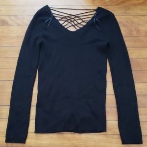 Pinque | Cut-Out Back Long Sleeve Top